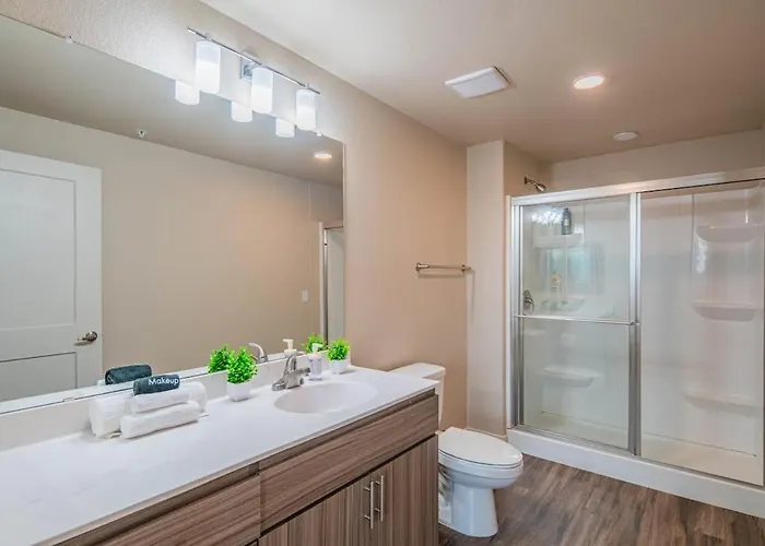 Trendy 2bd Gym Pool Parking Wd Sleeps 8 Apartment Tempe